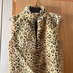 Ladies faux leopard vest